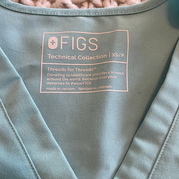 FIGS Seaglass (Discontinued) Women's Scrubs - Picture 4 of 4